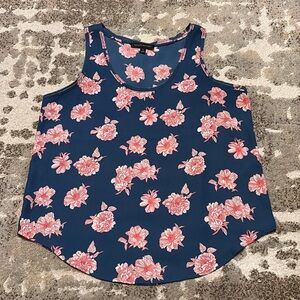 Women’s Banana Republic floral print sleeveless blouse